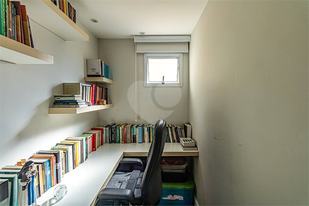 Apartamento à venda com 3 quartos, sendo 1 suíte, em Pinheiros, São Paulo, SP