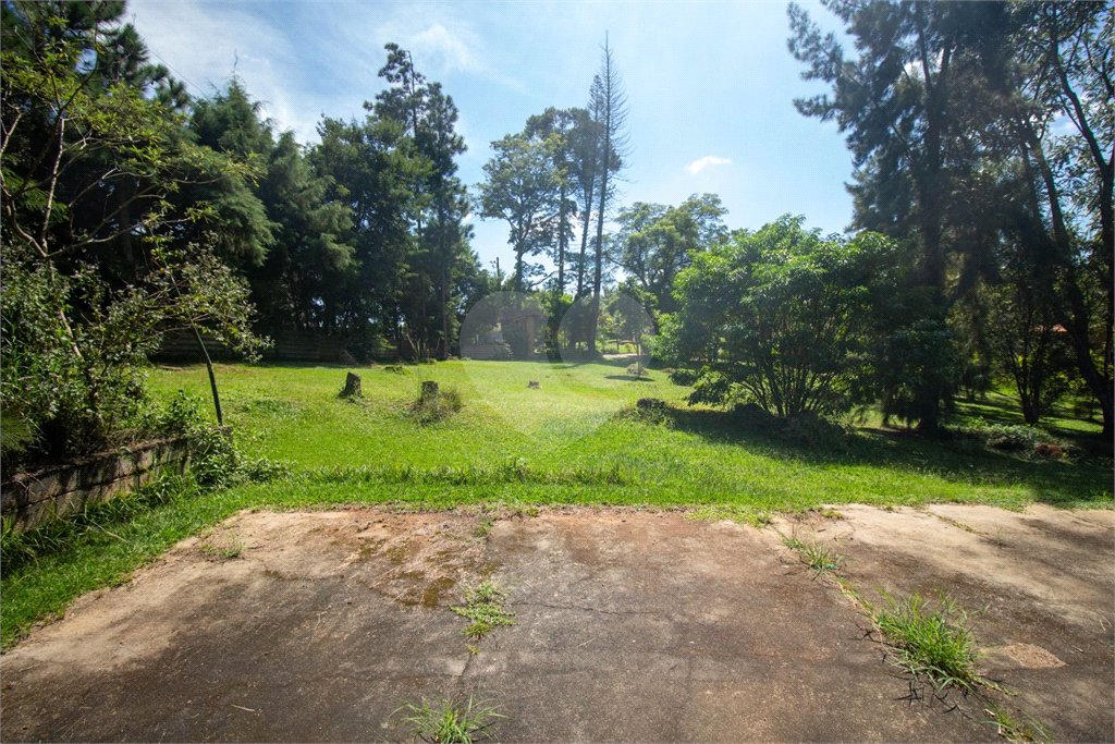 Chácara à venda com 3 quartos, sendo 1 suíte, em Marmeleiro, São Roque, SP