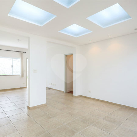 Casa Térrea à venda com 3 quartos, sendo 1 suíte, em Cidade Vargas, São Paulo, SP