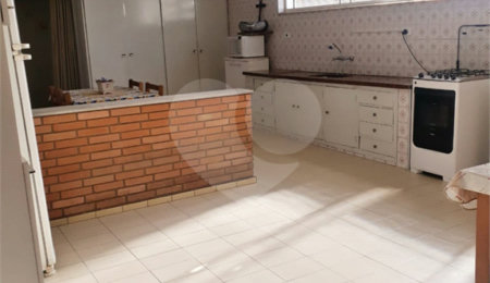 Casa à venda com 4 quartos, sendo 1 suíte,  no Centro, Vinhedo, SP