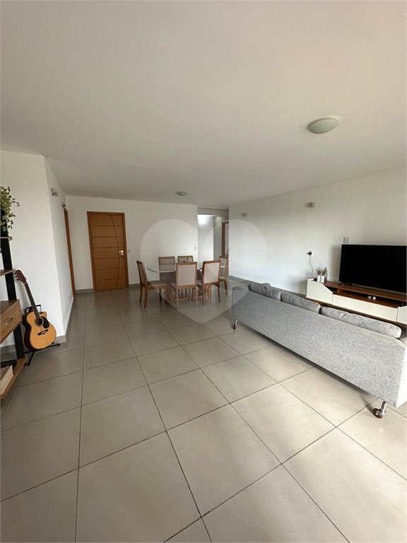 Apartamento à venda com 4 suítes em Altos do Esplanada, São José dos Campos, SP
