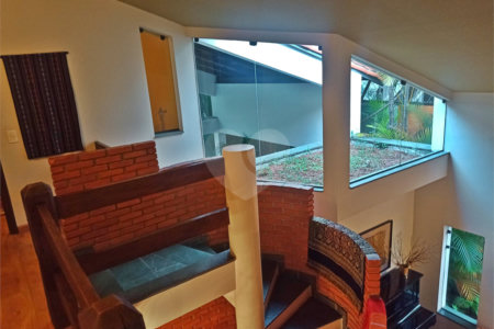 Casa à venda com 4 quartos, sendo 2 suítes,  em Morumbi, São Paulo, SP