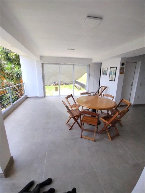 Casa à venda ou para alugar com 3 quartos, sendo 1 suíte, no condomínio Alpes da Cantareira, Mairiporã - SP