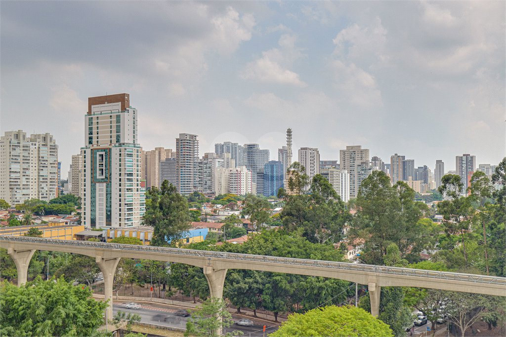 Apartamento à venda com 3 suítes em Brooklin, São Paulo, SP