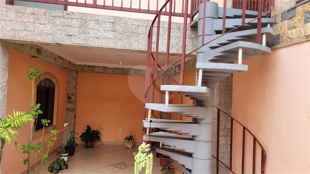 Casa à venda com 6 quartos, sendo 2 suítes, em Laranjeiras, Caieiras, SP