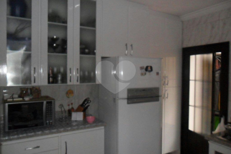Sobrado à venda com 3 quartos, sendo 1 suíte, em Vila Romero, São Paulo, SP