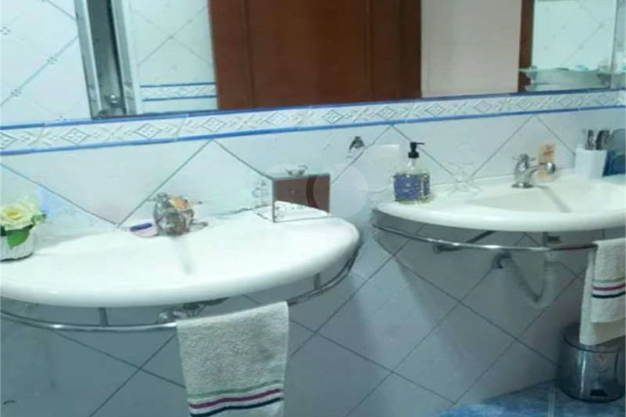 Sobrado à venda com 3 quartos, sendo 1 suíte, em Vila Nova Cachoeirinha, São Paulo, SP