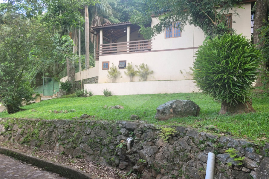 Sítio à venda com 6 quartos, sendo 3 suítes, em Serra da Cantareira, Mairiporã, SP