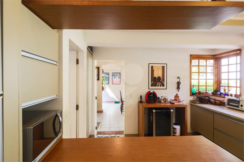 Casa à venda com 4 quartos, sendo 1 suíte,  em Interlagos, São Paulo, SP