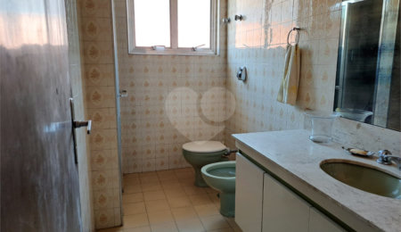 Casa à venda com 3 quartos, sendo 1 suíte,  em Campo Belo, São Paulo, SP