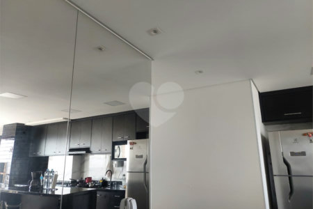 Apartamento no Brás repleto de lazer com 50 m² com 2 dormitórios e 1 vaga, Estuda Permuta