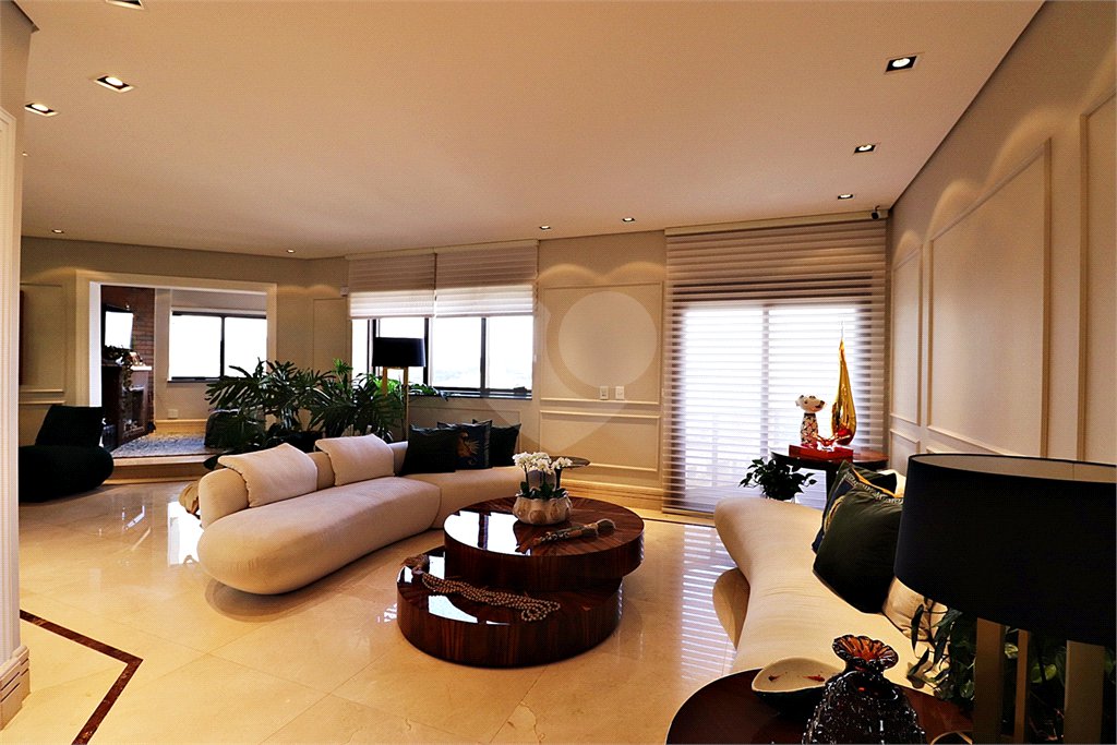 Apartamento à venda com 4 quartos, sendo 3 suítes, em Santana, São Paulo, SP