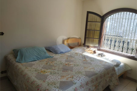 Casa à venda ou para alugar com 3 quartos, sendo 1 suíte, em Estação, São Roque, SP