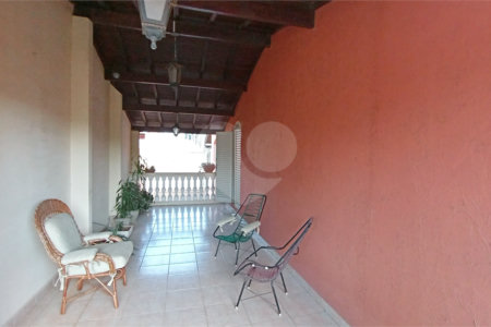 Casa à venda com 4 quartos, sendo 2 suítes,  em Nova Vinhedo, Vinhedo, SP
