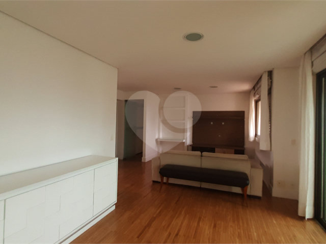 Apartamento para alugar com 3 suítes em Campo Belo, São Paulo, SP