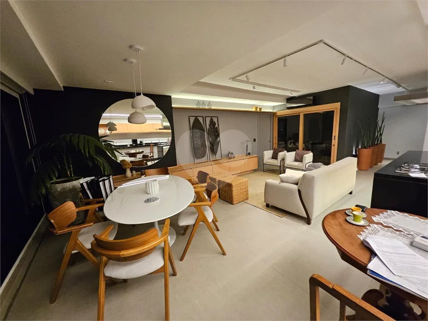 Apartamento à venda com 3 suítes em Vila Ferroviária, Araraquara, SP