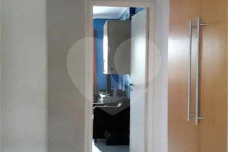 Casa à venda com 3 quartos, sendo 1 suíte,  no condomínio Jardim das Palmas, São Paulo - SP