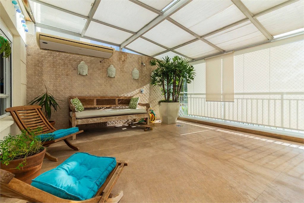 Apartamento à venda com 3 suítes em Vila Cordeiro, São Paulo, SP