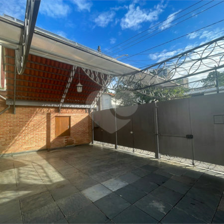 Sobrado à venda com 3 quartos, sendo 2 suítes, em Alto da Boa Vista, São Paulo, SP