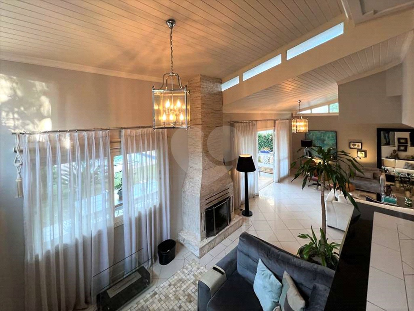 Casa à venda com 4 suítes em Vila Santo Antônio, Cotia, SP