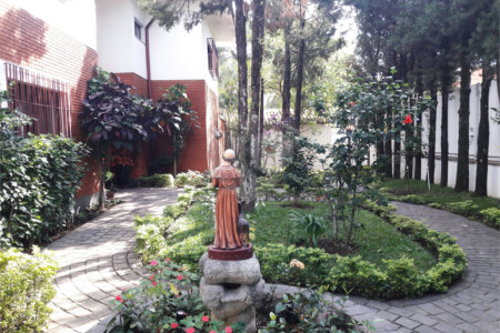 Casa à venda com 5 quartos, sendo 3 suítes,  em Butantã, São Paulo, SP