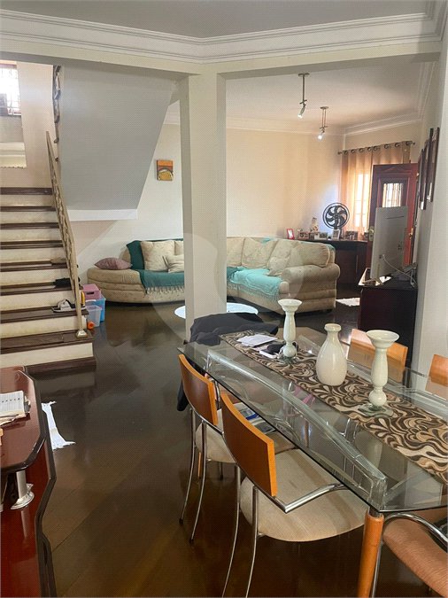Sobrado à venda com 3 quartos, sendo 1 suíte, em Jardim Regina, Indaiatuba, SP