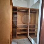 Casa à venda com 4 quartos, sendo 2 suítes, no condomínio Residencial Grape Village, Vinhedo - SP