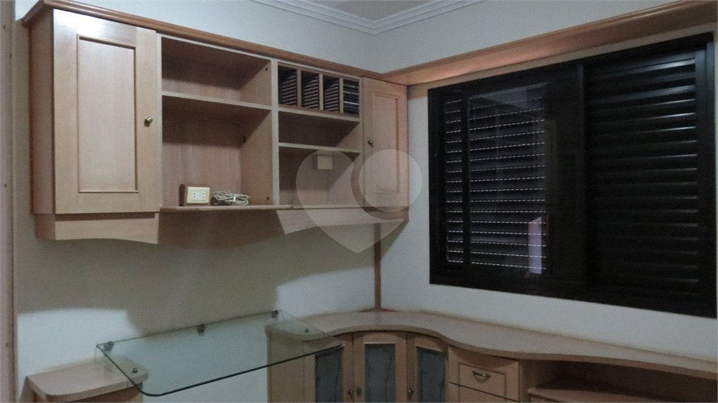 Apartamento à venda com 4 quartos, sendo 2 suítes,  em Cambuí, Campinas, SP
