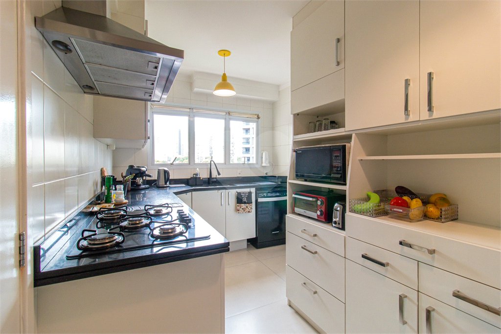 Apartamento à venda com 3 suítes em Chácara Santo Antônio, São Paulo, SP
