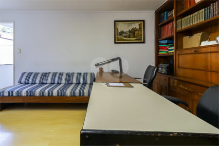 Casa à venda com 3 quartos, sendo 1 suíte, em Mirandópolis, São Paulo, SP