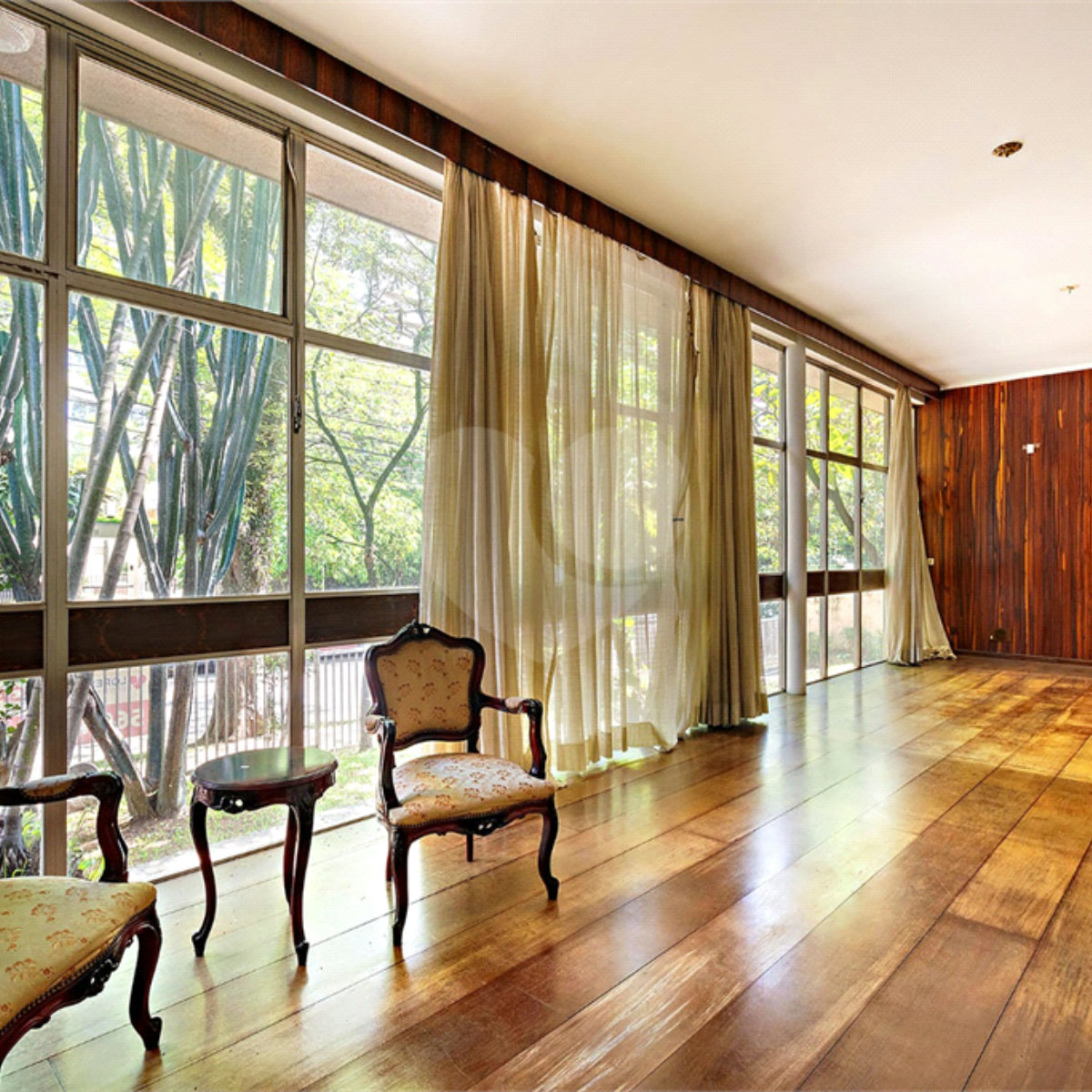 Casa Térrea à venda ou para alugar com 4 suítes em Alto da Boa Vista, São Paulo, SP