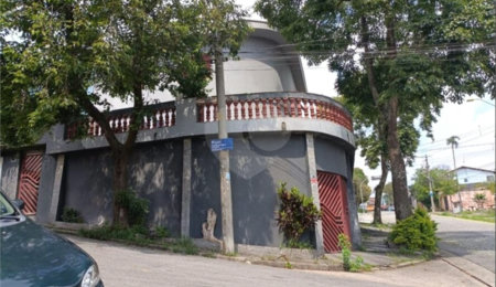 Sobrado à venda com 3 quartos em Vila Guarani, Santo André, SP