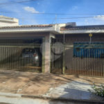 Bela casa com boa localização no bairro Portal do Sol