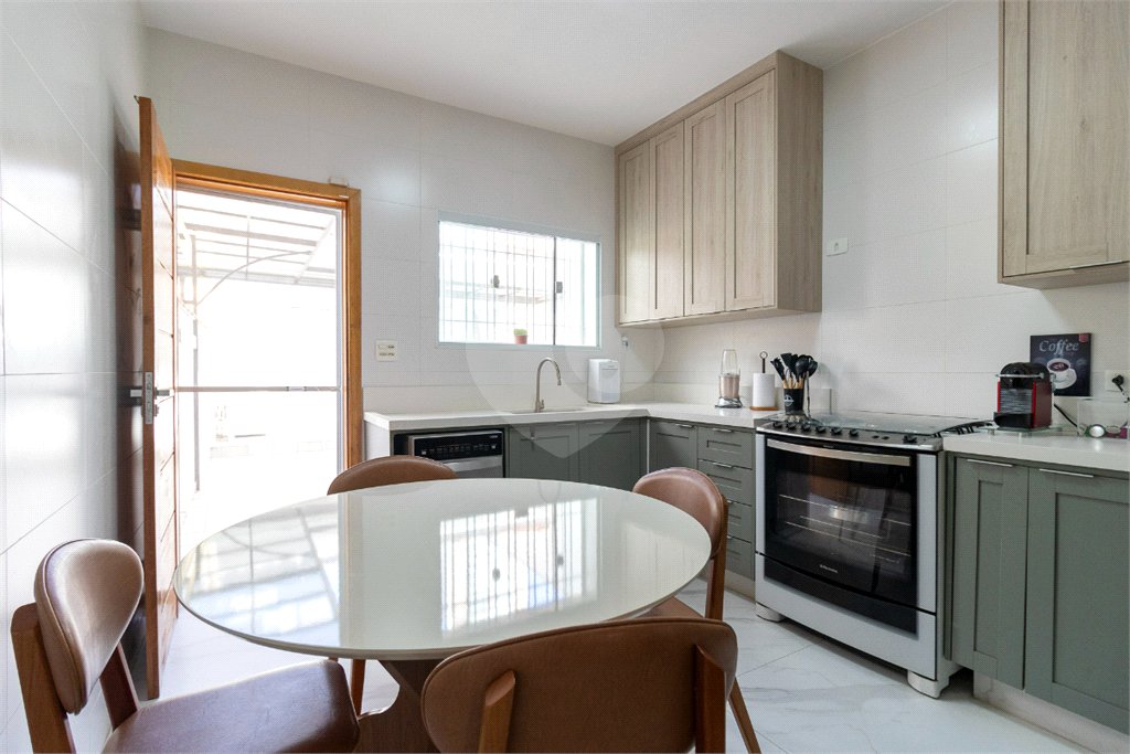 Casa à venda com 3 quartos, sendo 1 suíte,  em Brooklin, São Paulo, SP