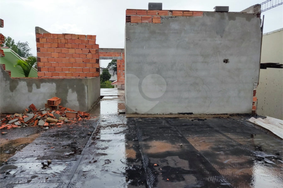 Sobrado à venda com 4 quartos, sendo 2 suítes, em Tremembé, São Paulo, SP