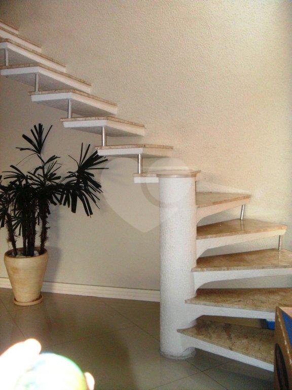Sobrado à venda com 3 quartos, sendo 1 suíte, em Vila Mazzei, São Paulo, SP