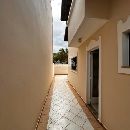 Casa para alugar com 3 suítes em Vila Santista, Atibaia, SP