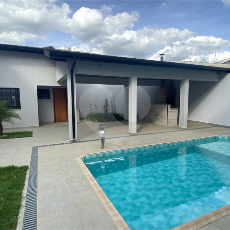 Sobrado à venda com 4 quartos, sendo 1 suíte, em Vila Alpes Suíços, Indaiatuba, SP