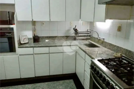 Apartamento à venda com 4 quartos, sendo 1 suíte,  em Copacabana, Rio de Janeiro, RJ
