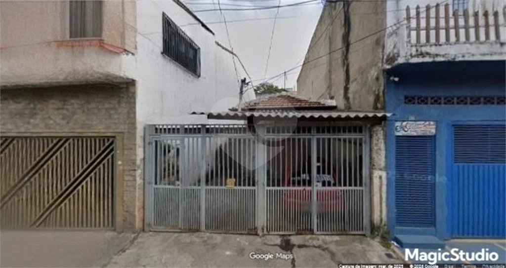 Casa com 150m² , 1 dormitório , 1 vaga de garagem , precisando de reforma , `venda na Penha.