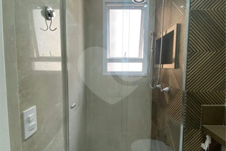 EXCELENTE APARTAMENTO Localizado no bairro do Bom Retiro próximo à Avenida Santos Dumont, com acesso