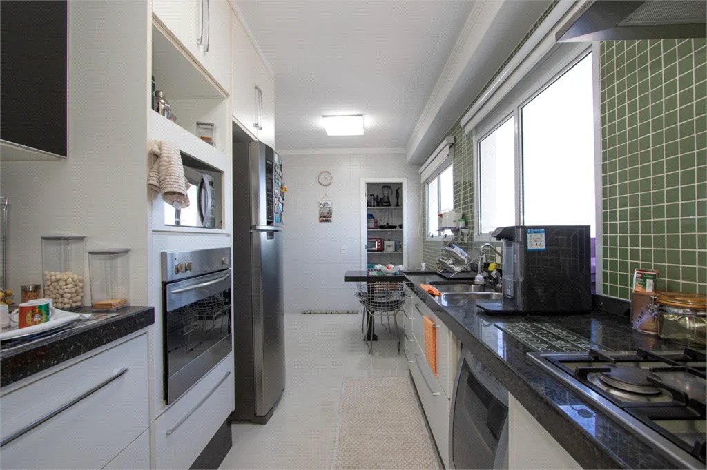 Apartamento à venda com 4 quartos, sendo 3 suítes,  em Vila Romana, São Paulo, SP