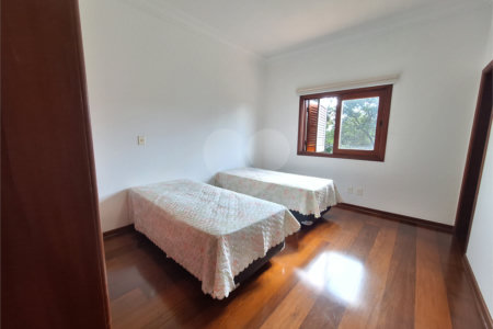Casa à venda com 3 suítes no condomínio Chácaras do Lago, Vinhedo - SP