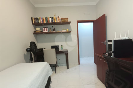 Casa à venda com 3 quartos, sendo 1 suíte,  no condomínio Ipes 2, Tatuí - SP