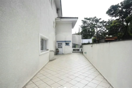 Casa à venda com 5 suítes em Jardim Londrina, São Paulo, SP