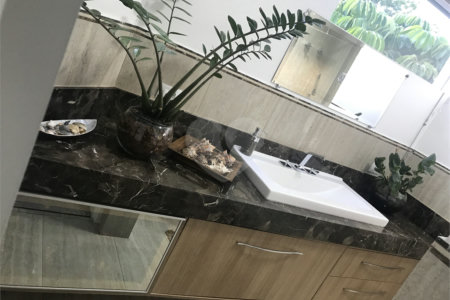 Sobrado à venda com 3 quartos, sendo 1 suíte, em Jardim Petrópolis, São Paulo, SP