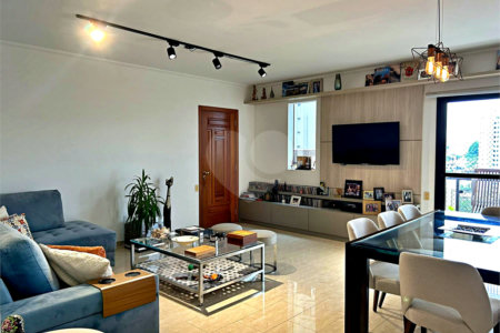 Apartamento à venda com 3 quartos, sendo 1 suíte, em Vila Mariana, São Paulo, SP