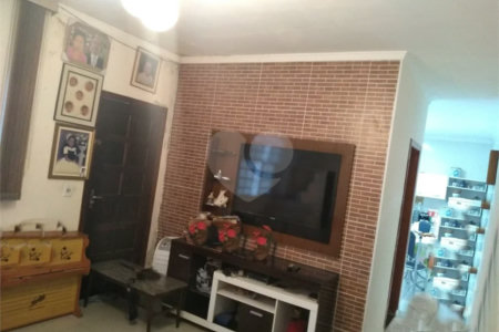 Sobrado à venda com 2 quartos, sendo 1 suíte, em Vila Medeiros, São Paulo, SP