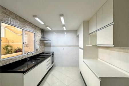 Casa à venda com 3 suítes em Água Fria, São Paulo, SP