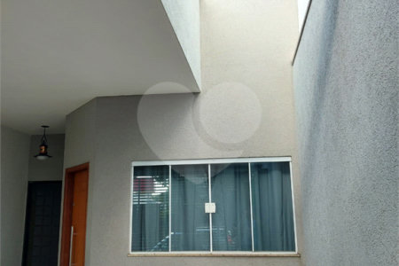 Casa Térrea com 2 dormitórios, sendo 1 suíte.
